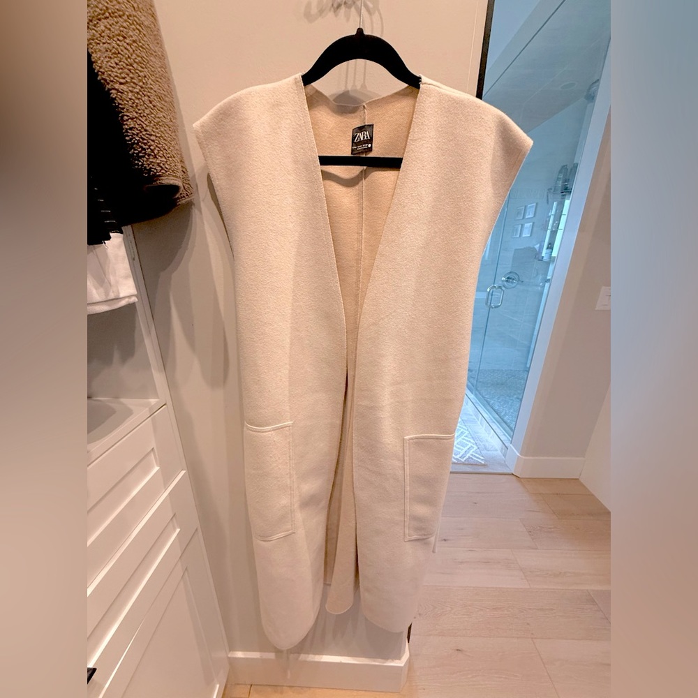 Zara Beige Open-Front Vest